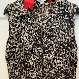 Tahari EUC Blouse